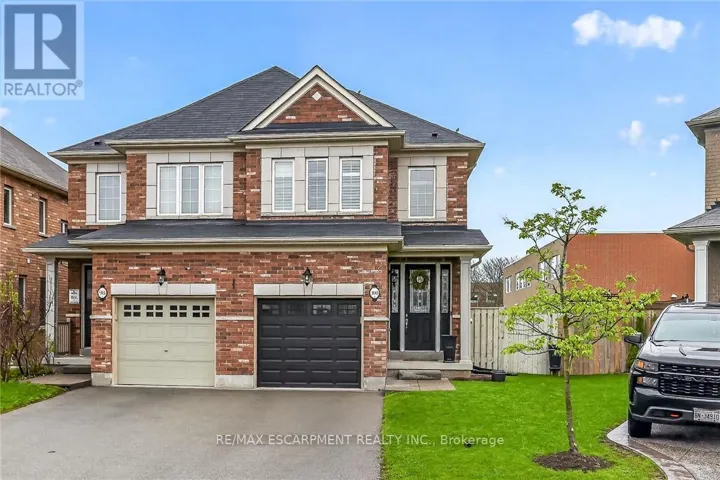 100 NARBONNE CRESCENT, Hamilton (Stoney Creek Mountain), Ontario L8J0J6