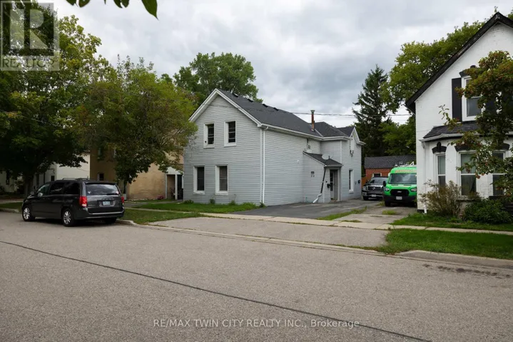 20 SUPERIOR STREET, Brantford, Ontario N3S2K1