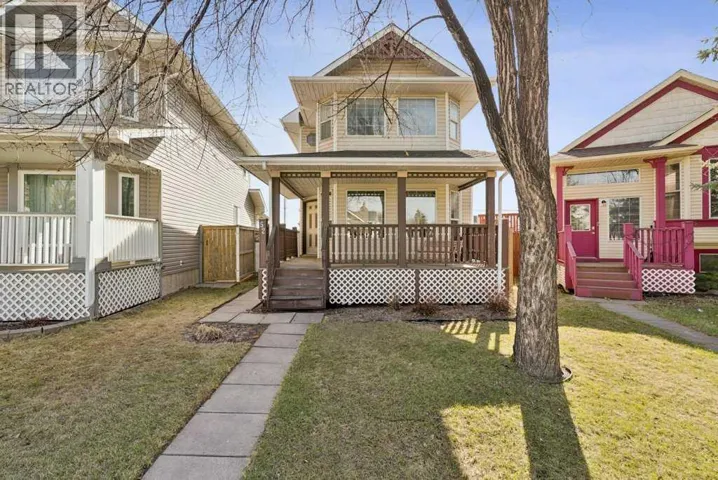 52 Martinglen Mews NE, Calgary, Alberta T3J3N3