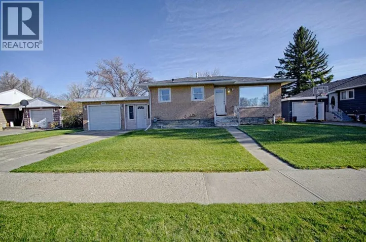 4925 53 Avenue, Taber, Alberta T1G1H5