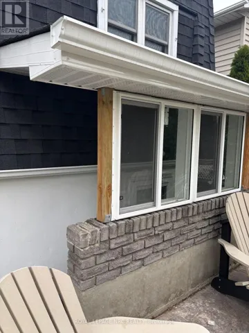 38 MANOR ROAD, St. Catharines (Vine/Linwell), Ontario L2N3B5