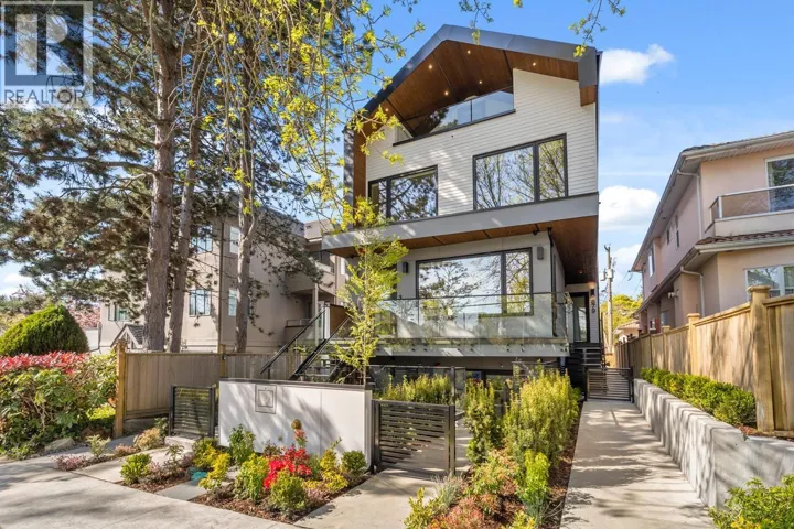 679 W 18TH AVENUE, Vancouver, British Columbia V5Z1V9