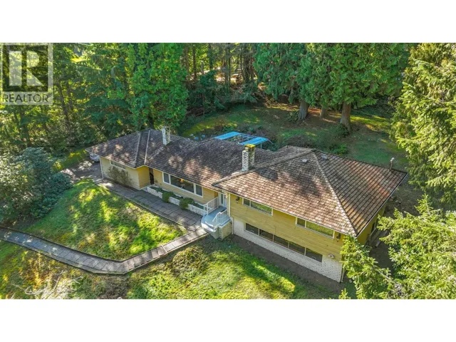 315 STEVENS DRIVE, West Vancouver, British Columbia V7S1C7