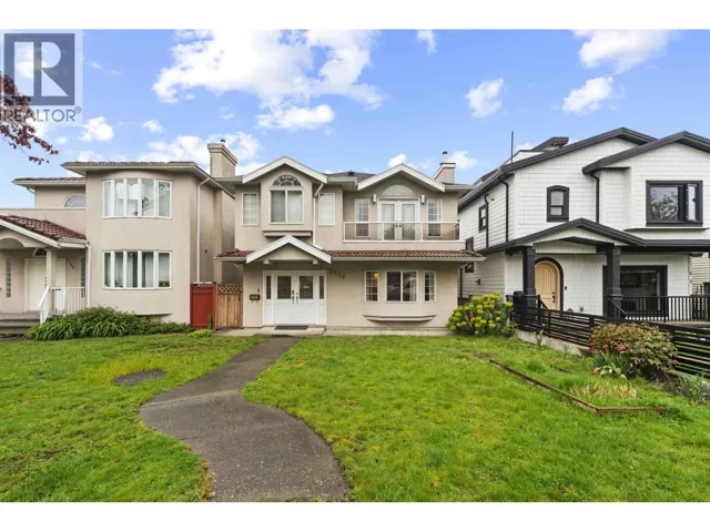 2779 GRAVELEY STREET, Vancouver, British Columbia V5K3J7