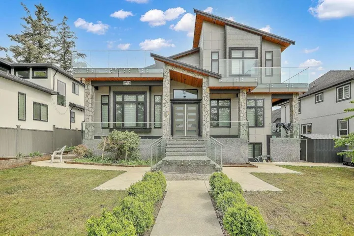5538 184 STREET, Surrey, British Columbia V3S1E1