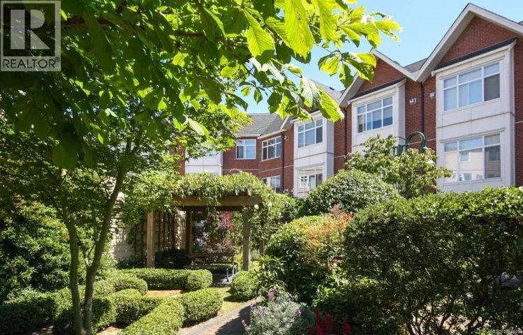 36 60 Dallas Rd, Victoria, British Columbia V8V1A2