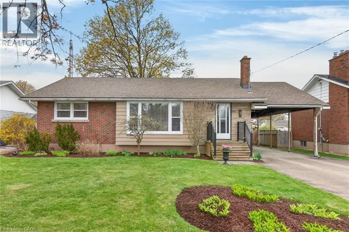 7 CORAL Drive, St. Catharines, Ontario L2N3R4
