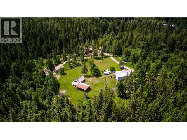 1750 Highway 23 South Highway S, Revelstoke, British Columbia V0E2S0