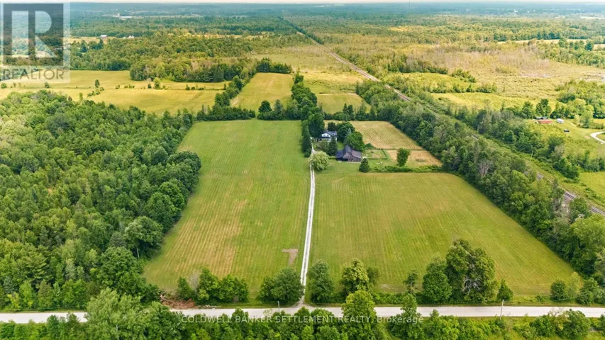 394 ELLIOTT ROAD, Tay Valley, Ontario K7H3C9