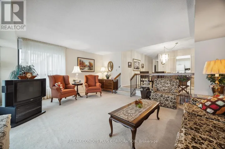 902 - 62 WELLESLEY STREET W, Toronto (Bay Street Corridor), Ontario M5S2X3