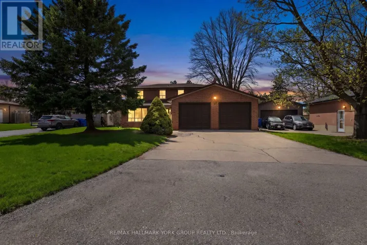 16 WENDERLY DRIVE, Aurora (Aurora Village), Ontario L4G1V4