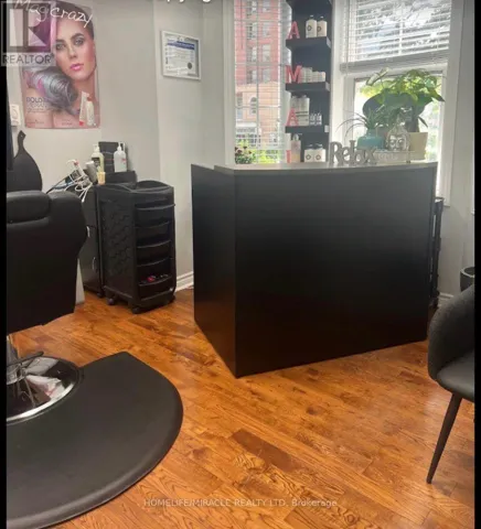 196 MAIN STREET N, Brampton (Downtown Brampton), Ontario L6V1P1