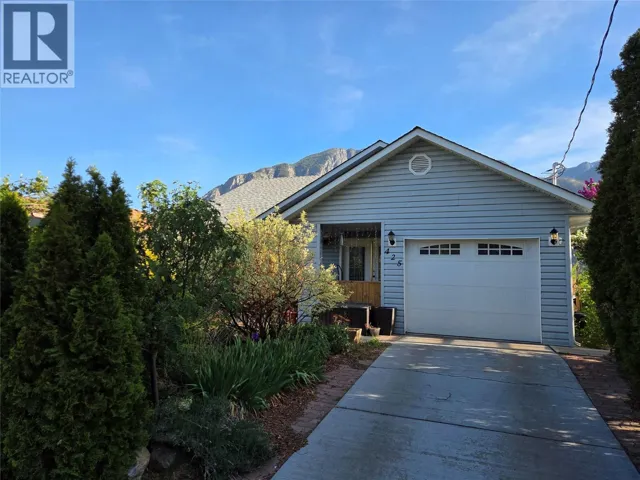 425 3rd Avenue, Keremeos, British Columbia V0X1N2