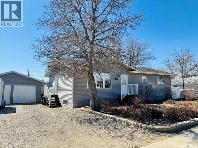 218 5th AVENUE E, Biggar, Saskatchewan S0K0M0