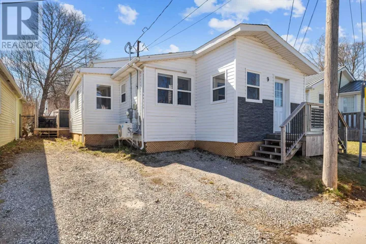 9 DESBRISAY, Charlottetown, Prince Edward Island C1A4H1