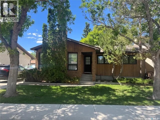 2930 MORE CRESCENT E, Regina, Saskatchewan S4V0T7