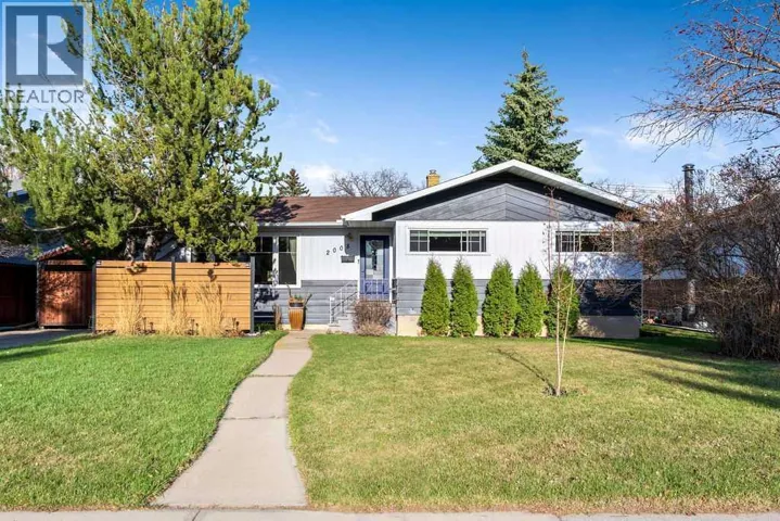 2008 Georgia Street SW, Calgary, Alberta T3E4H2