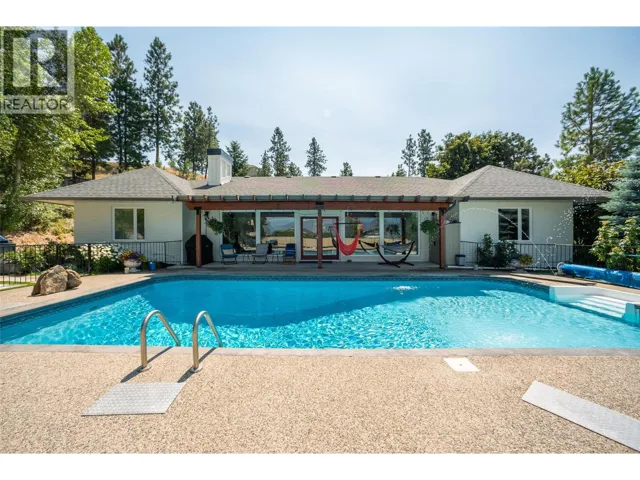 514 Hawes Court, Kelowna, British Columbia V1W5C5
