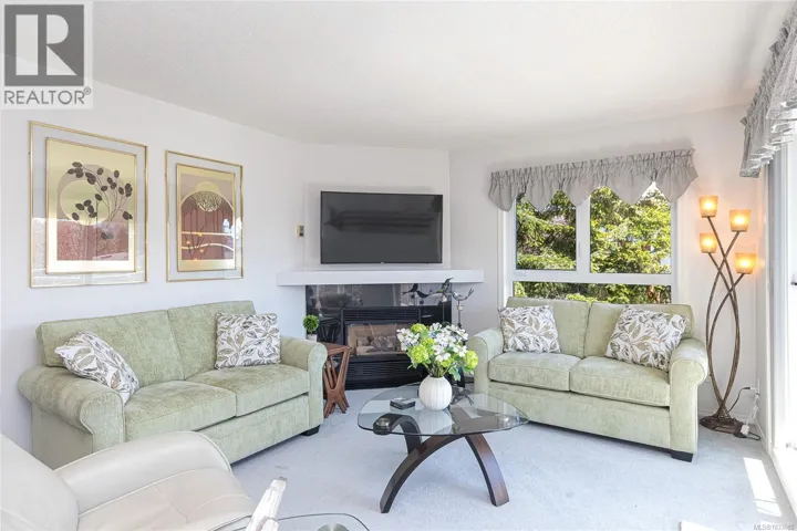 311 9919 Fourth St, Sidney, British Columbia V8L2Z6