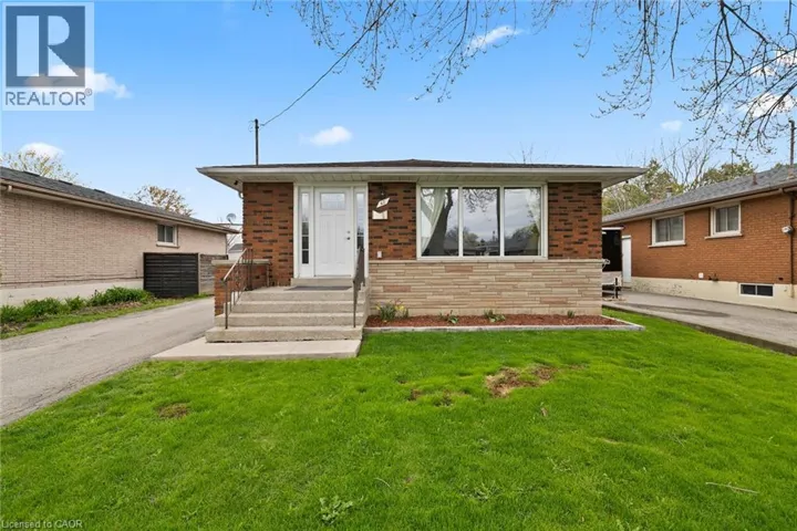 42 ATWATER Crescent, Hamilton, Ontario L9C2E7
