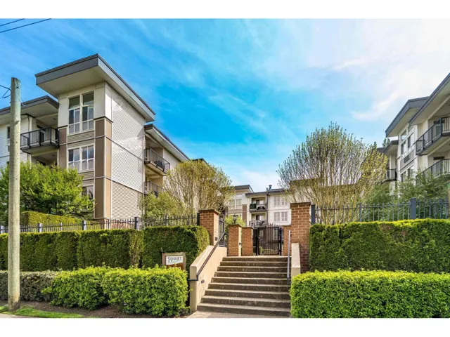214 5430 201 STREET, Langley, British Columbia V3A0A2