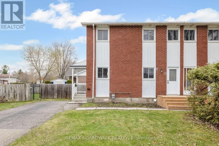 52 GEORGE AVENUE, Perth, Ontario K7H2Y9