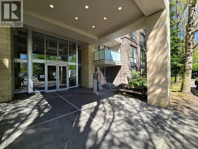 810 3663 CROWLEY DRIVE, Vancouver, British Columbia V5R6H4