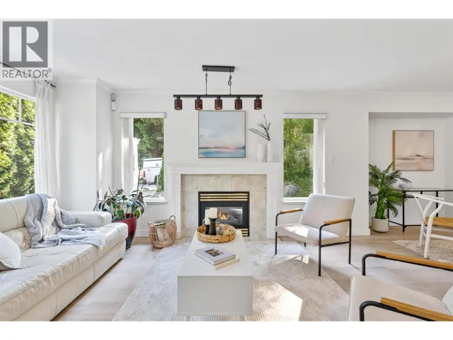 869 SEYMOUR BOULEVARD, North Vancouver, British Columbia V7J2J7