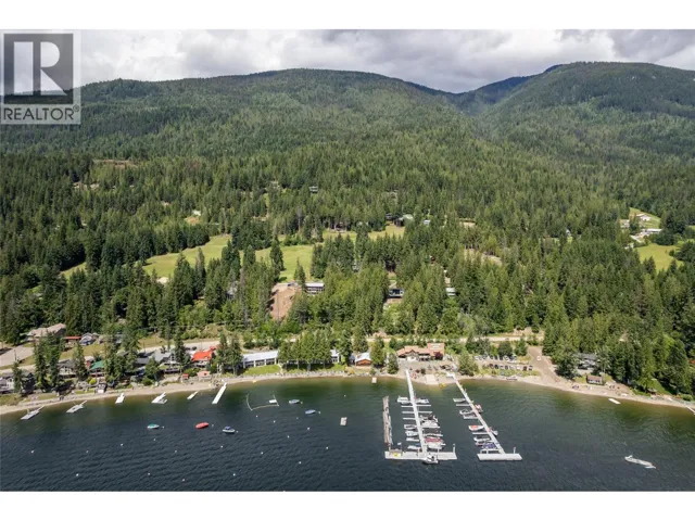 7742 Golf Course Road, Anglemont, British Columbia V0E1M8