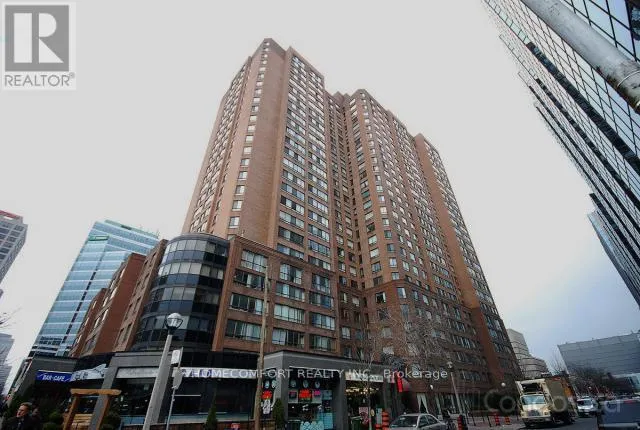 620 - 633 BAY STREET, Toronto (Bay Street Corridor), Ontario M5G2G4