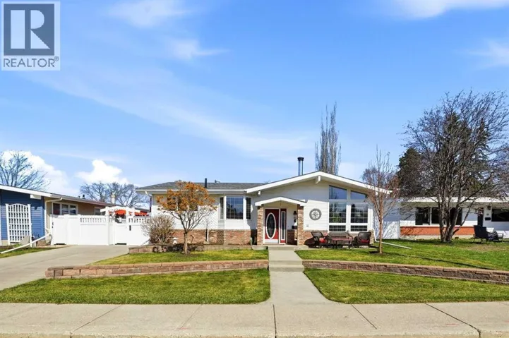 6 Sydney Close, Red Deer, Alberta T4N0E1