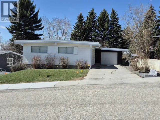 3415 Benton Drive NW, Calgary, Alberta T2L1W7