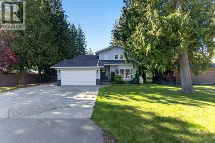 617 Pine Street, Sicamous, British Columbia V0E2V0