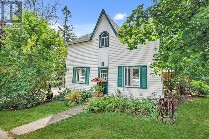 17 CAMPBELL Street, Little Current, Ontario P0P1K0