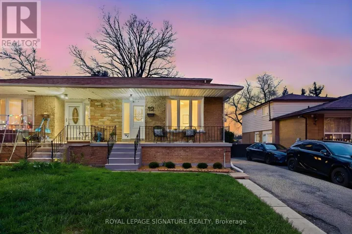 92 PICOLA COURT, Toronto (Hillcrest Village), Ontario M2H2N4