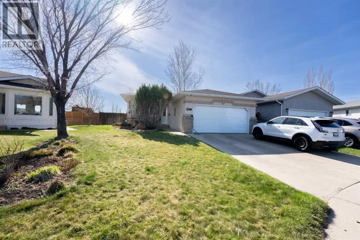 152 Mt Rundle Road W, Lethbridge, Alberta T1K7G1