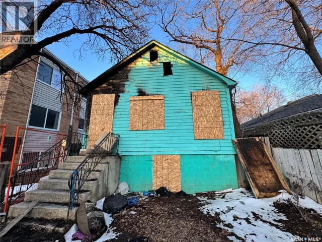 120 T AVENUE S, Saskatoon, Saskatchewan S7M3A8