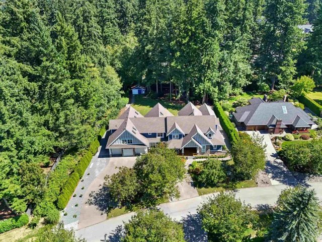 2732 NORTHCREST DRIVE, Surrey, British Columbia V4P2G9