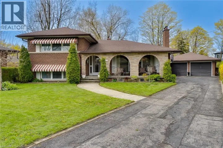 11 SANDRA Court, Hamilton, Ontario L8T1Z7