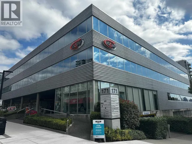 230 171 W 171 WEST ESPLANADE AVENUE, North Vancouver, British Columbia V7M3G7