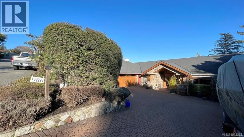 986 Seapearl Pl, Saanich, British Columbia V8Y2X3