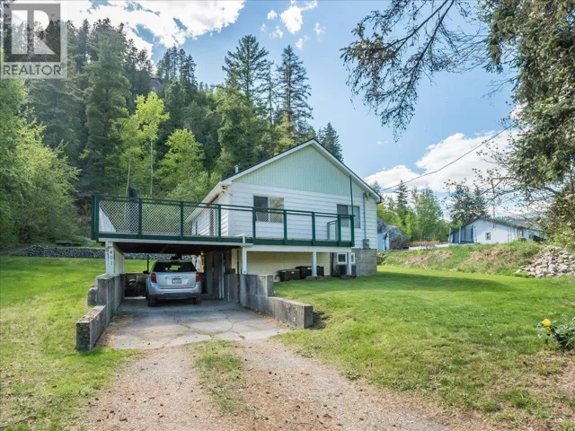 401 Lakeview Street, Castlegar, British Columbia V1N3Y1