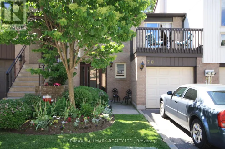 70 ENGLISH IVYWAY WAY, Toronto (Bayview Woods-Steeles), Ontario M2H3M4