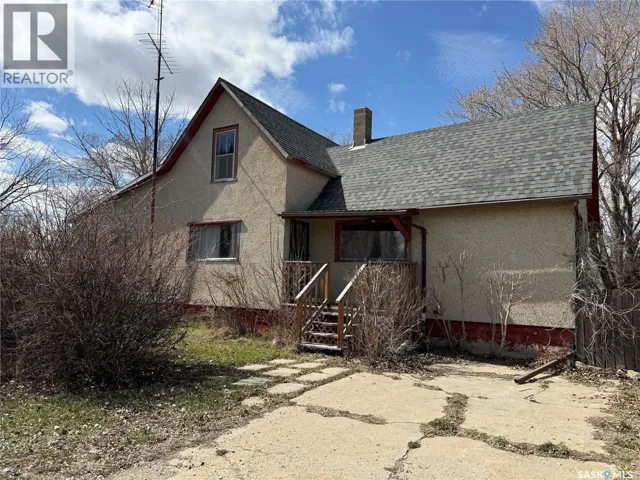 1225 Halifax STREET, Halbrite, Saskatchewan S0C1H0