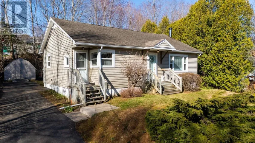 17 Comeau Avenue, Kentville, Nova Scotia B4N1P5