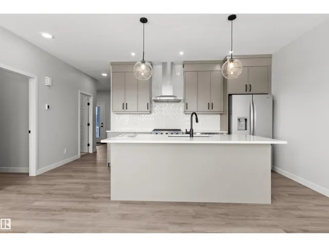 287 PATERSON LINK LI SW, Edmonton, Alberta T6W5V2