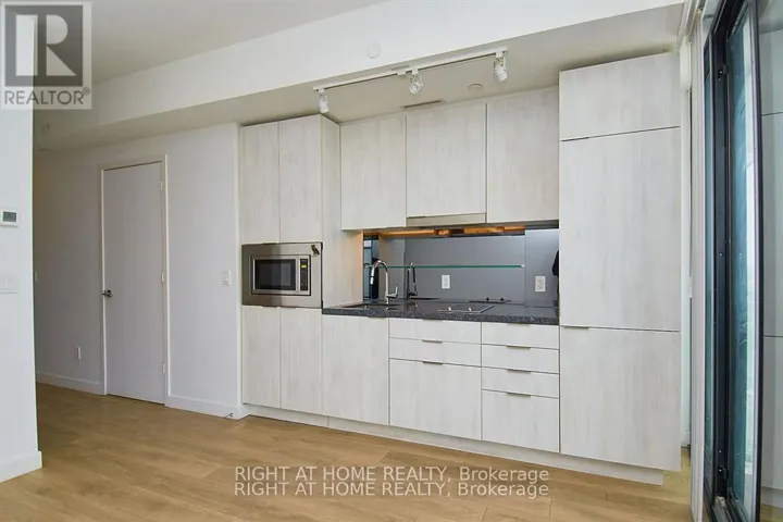 2406 - 215 QUEEN STREET W, Toronto (Waterfront Communities), Ontario M5V0P5