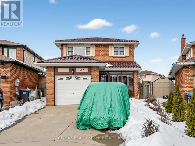 32 HELIOS PLACE, Brampton (Heart Lake West), Ontario L6Z2B2