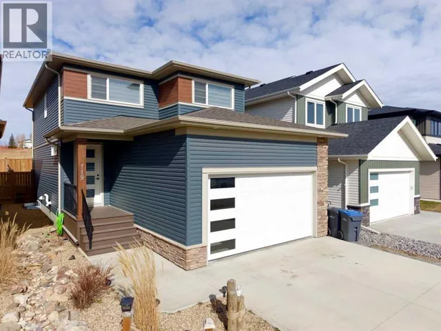 119 Crestview Boulevard, Sylvan Lake, Alberta T4S0V8