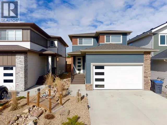 119 Crestview Boulevard, Sylvan Lake, Alberta T4S0V8